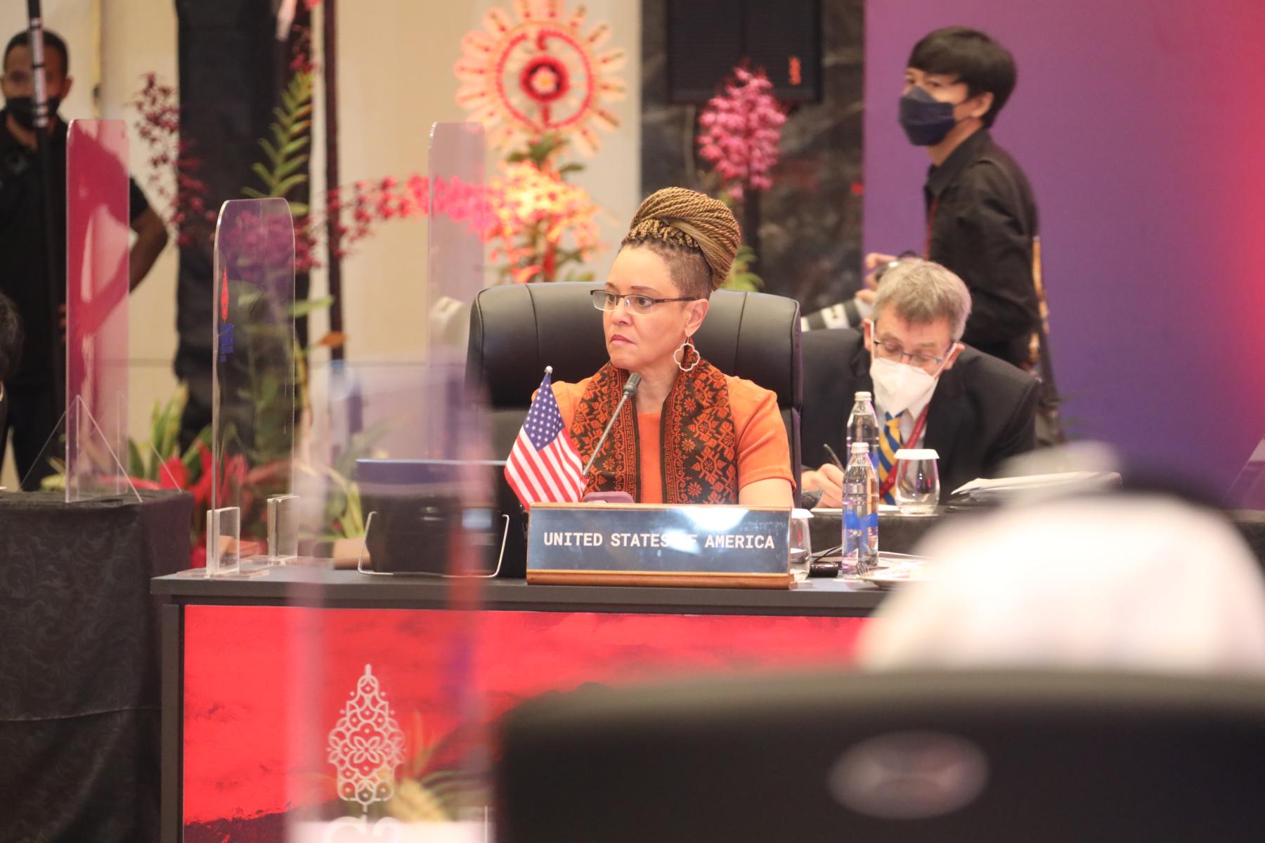 Deputy Secretary Bronaugh seated at G20 plenary session